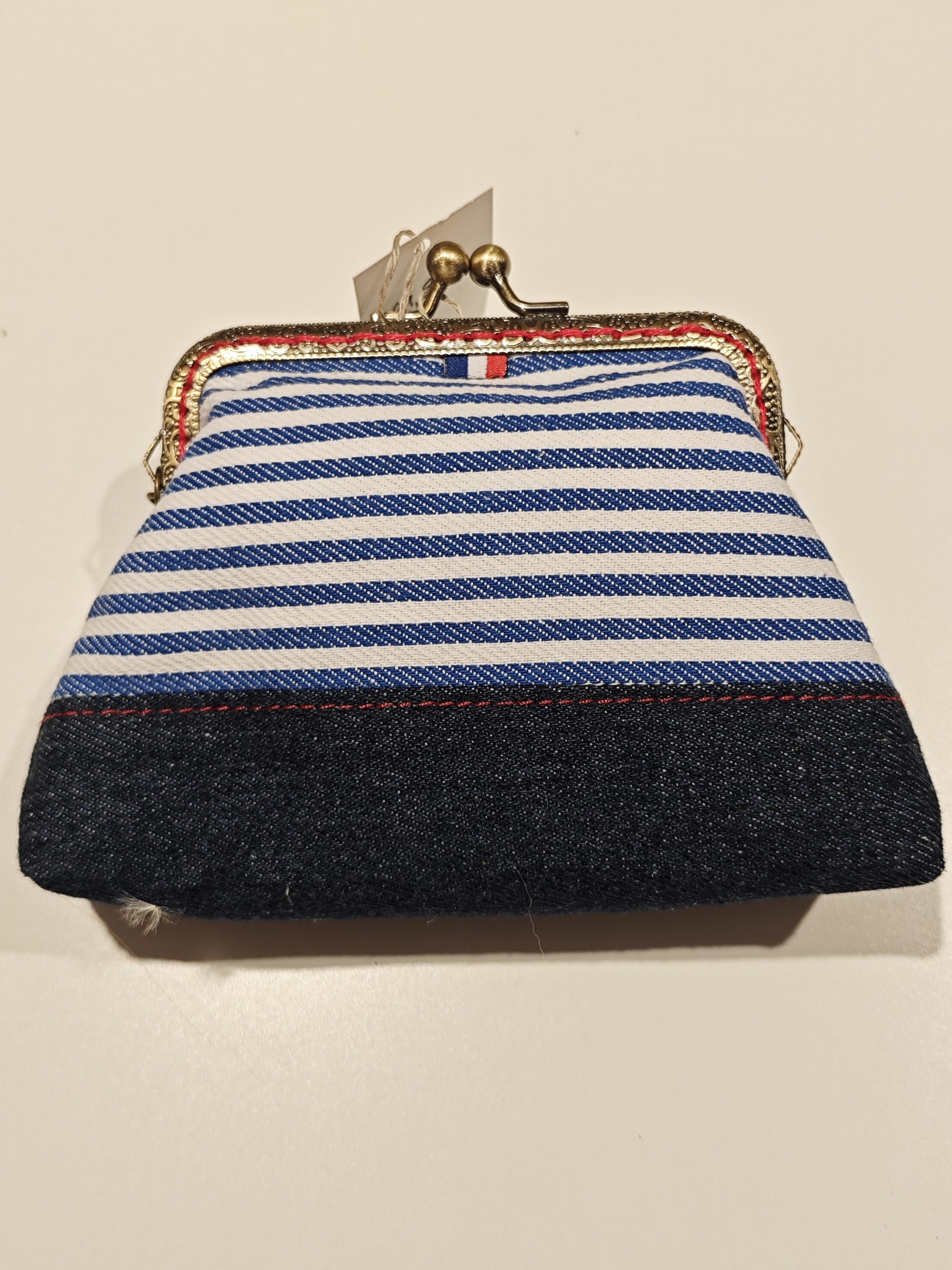 BROCHE BRODEE COEUR SATURNE