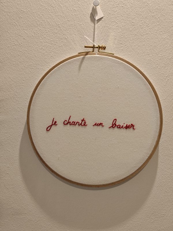 TAMBOUR BRODE JE CHANTE UN BAISER