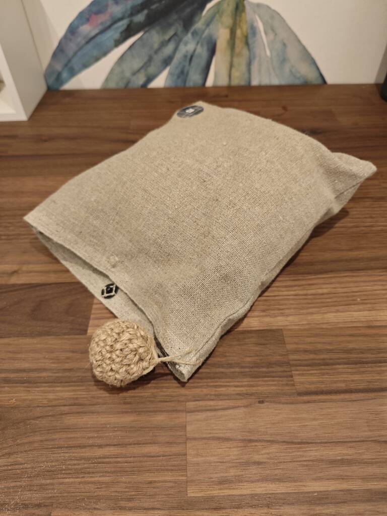 POCHETTE LIN NATUREL + POMPON  POUR CABAS VANNERIE