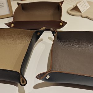 IMG_20251122_143734 VIDES POCHES CUIR