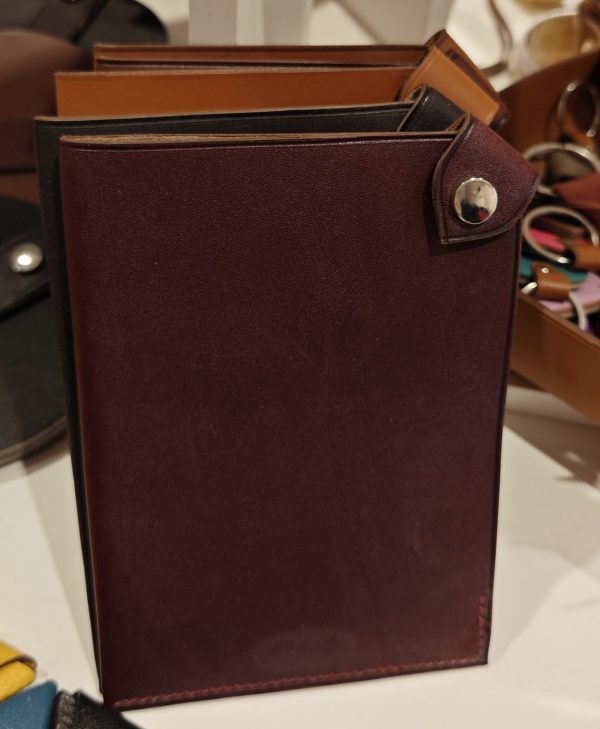PORTE PASSEPORT CUIR